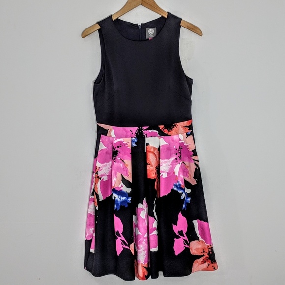 Vince Camuto Dresses & Skirts - Vince Camuto Neoprene Floral Dress